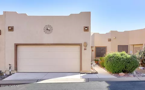 625 W Woodfield Ct, Green Valley, AZ 85614