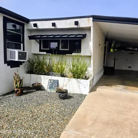 5356 W Flying M St, Tucson, AZ 85713