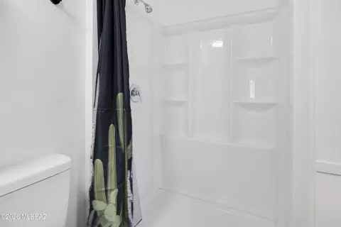Bath - 33 Spring Canyon Rd, Bisbee, AZ 85603 photo 4 of 5