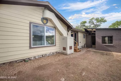 Exterior - 33 Spring Canyon Rd, Bisbee, AZ 85603 photo 2 of 7