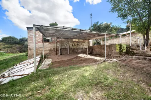 Exterior - 33 Spring Canyon Rd, Bisbee, AZ 85603 photo 5 of 7
