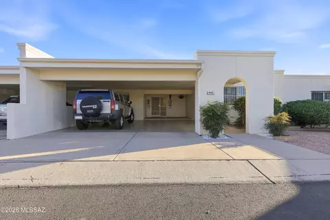9036 E Palms Park Dr, Tucson, AZ 85715
