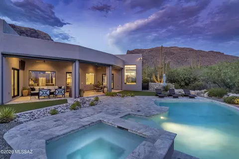 7993 N Pima Village Ct, Tucson, AZ 85718
