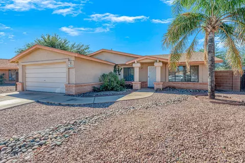 1821 W Newhall Dr, Tucson, AZ 85746