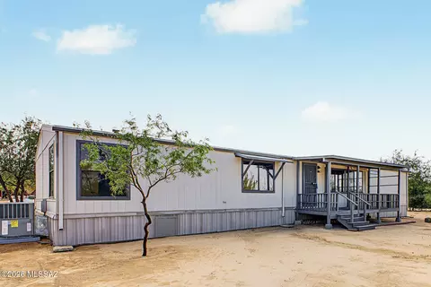 14505 W Castle Dr, Tucson, AZ 85736