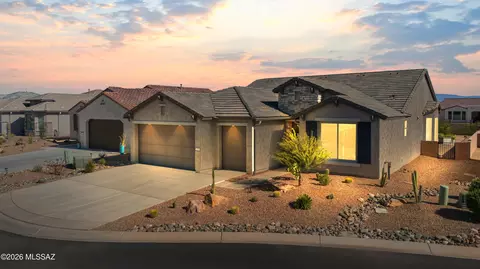 1629 E Balestra Way, Green Valley, AZ 85614