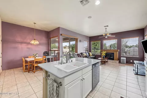 Kitchen - 2145 N Split Rock Pl, Tucson, AZ 85749 photo 5 of 5