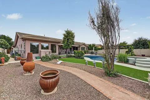 Exterior - 2145 N Split Rock Pl, Tucson, AZ 85749 photo 14 of 15