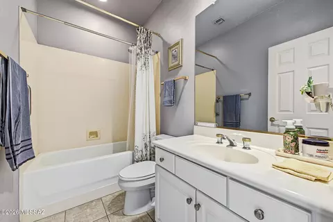 Bath - 2145 N Split Rock Pl, Tucson, AZ 85749 photo 3 of 3