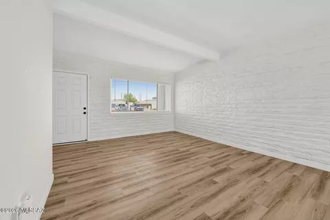 Living - 4150 E Canada Stra, Tucson, AZ 85706 photo 1 of 4