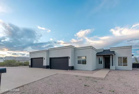 Exterior - 13923 E Windy Way E, Vail, AZ 85641 photo 3 of 9