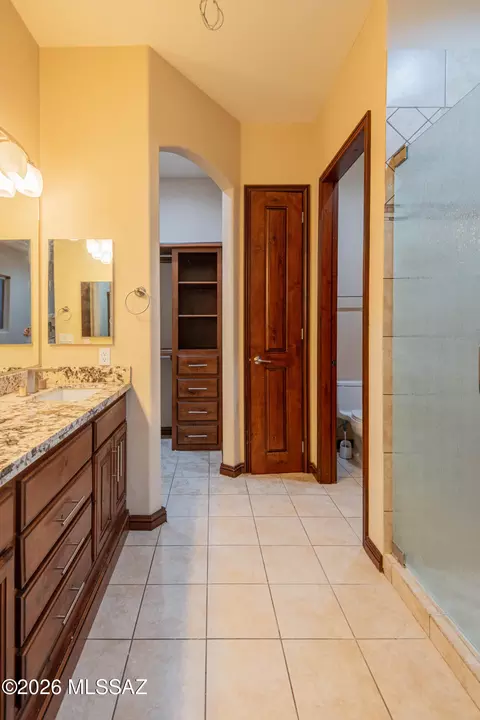Bath - 13923 E Windy Way E, Vail, AZ 85641 photo 1 of 4