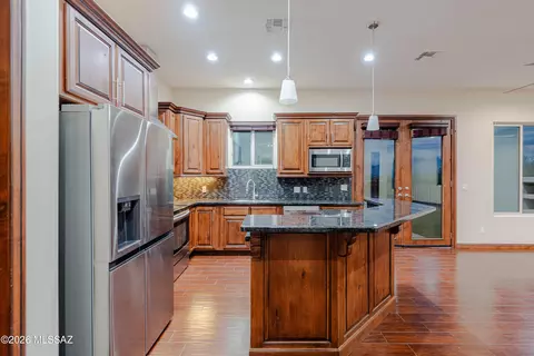 Kitchen - 13923 E Windy Way E, Vail, AZ 85641 photo 3 of 3