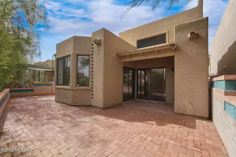 122 N Caviar Pl, Tucson, AZ 85745