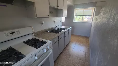 Other - 319 E Jacinto St, Tucson, AZ 85705 photo 5 of 10