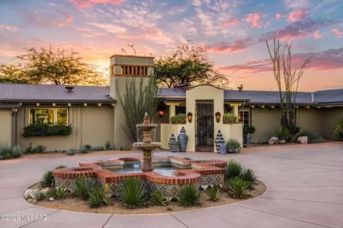 4925 N La Lomita, Tucson, AZ 85718