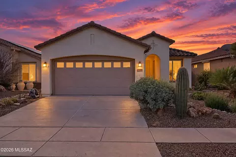 7995 W Morning Light Way, Tucson, AZ 85743