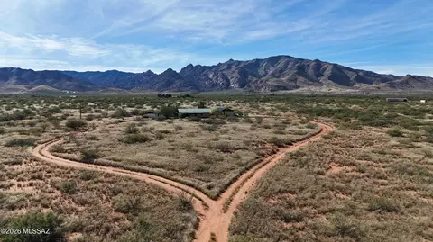 1035 N Cochise Stronghold Rd, Cochise, AZ 85606
