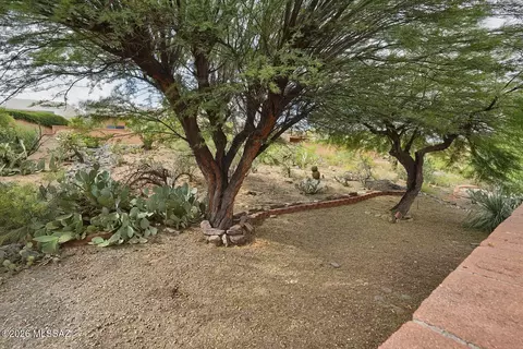 2408 S Cliff Dr, Green Valley, AZ 85614