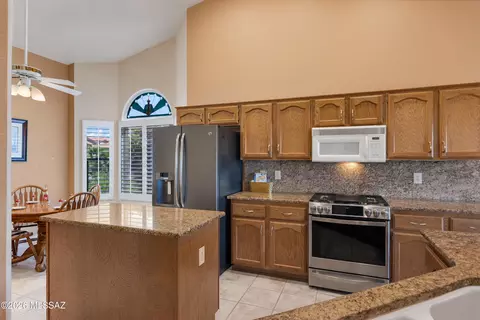 Kitchen - 65689 E Desert Moon Dr, Tucson, AZ 85739 photo 3 of 3