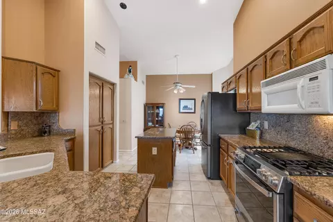 Kitchen - 65689 E Desert Moon Dr, Tucson, AZ 85739 photo 1 of 3