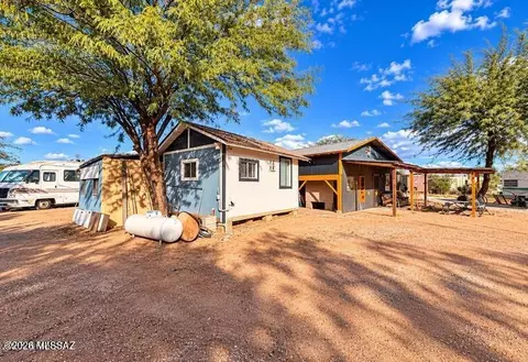 7835 N Paradise View Ln, Tucson, AZ 85743