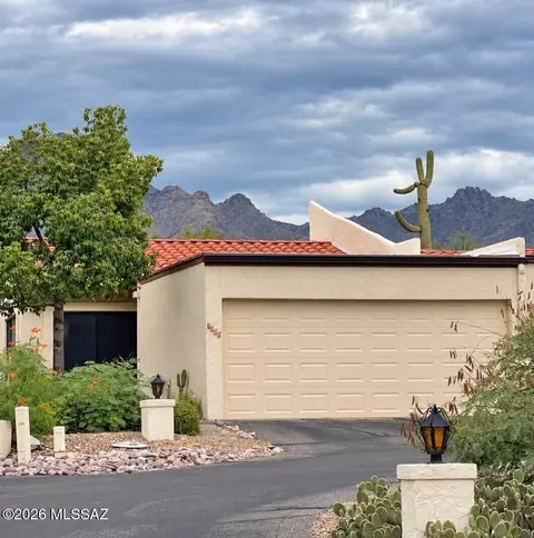 7952 E Sabino Sunrise Cir, Tucson, AZ 85750