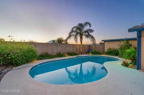 Exterior - 10050 E Lorian St, Tucson, AZ 85748 photo 3 of 9