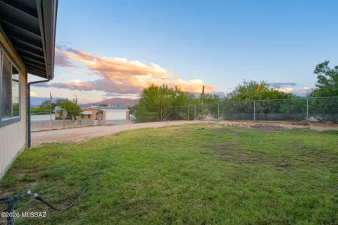 Exterior - 10050 E Lorian St, Tucson, AZ 85748 photo 7 of 9