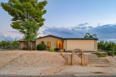 Exterior - 10050 E Lorian St, Tucson, AZ 85748 photo 1 of 9