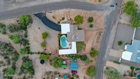 View/Area - 10050 E Lorian St, Tucson, AZ 85748 photo 1 of 7