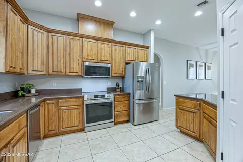 Kitchen - 1 N Larkin Dr, Vail, AZ 85641 photo 1 of 5