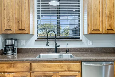 Kitchen - 1 N Larkin Dr, Vail, AZ 85641 photo 4 of 5