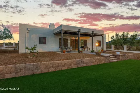 Exterior - 1 N Larkin Dr, Vail, AZ 85641 photo 1 of 10