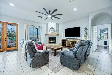Living - 1 N Larkin Dr, Vail, AZ 85641 photo 1 of 4