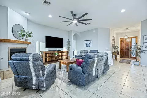Living - 1 N Larkin Dr, Vail, AZ 85641 photo 3 of 4