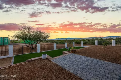 Exterior - 1 N Larkin Dr, Vail, AZ 85641 photo 6 of 10