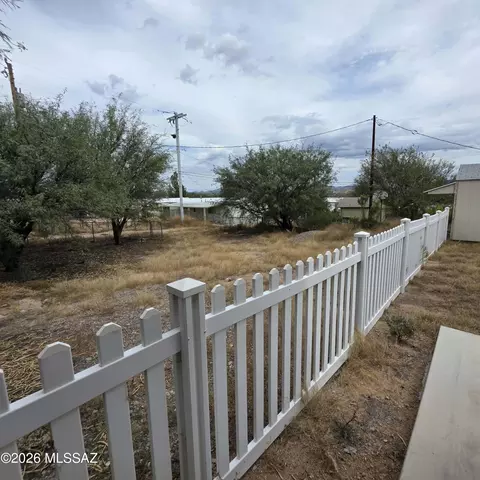 Exterior - 567 El Sol Dr, Benson, AZ 85602 photo 2 of 3