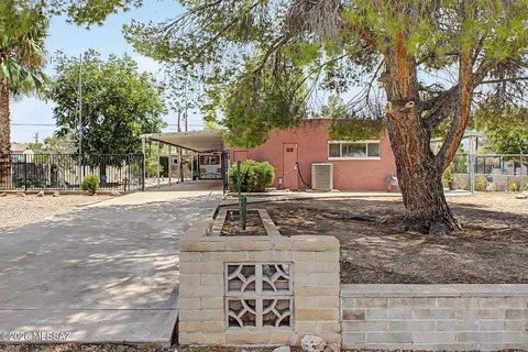 16682 N Avenida Del Lasso, Tucson, AZ 85739