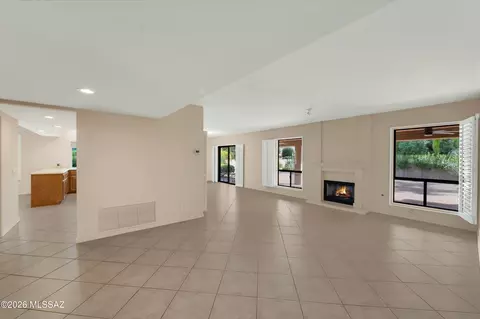 Living - 64261 E Chippewa Ct, Tucson, AZ 85739 photo 2 of 5