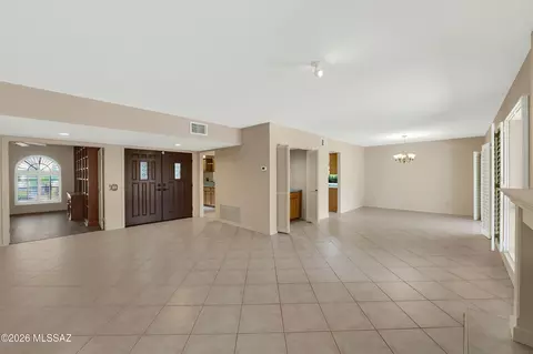 Living - 64261 E Chippewa Ct, Tucson, AZ 85739 photo 3 of 5