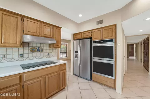 Kitchen - 64261 E Chippewa Ct, Tucson, AZ 85739 photo 3 of 4