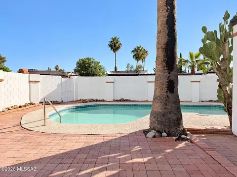 Exterior - 7626 E 38th St, Tucson, AZ 85730 photo 9 of 9