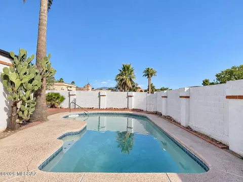Exterior - 7626 E 38th St, Tucson, AZ 85730 photo 2 of 9