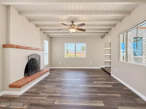 Living - 7626 E 38th St, Tucson, AZ 85730 photo 5 of 11
