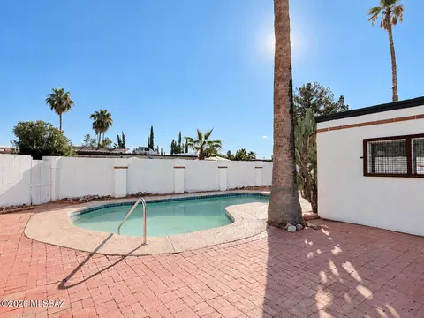 Exterior - 7626 E 38th St, Tucson, AZ 85730 photo 8 of 9
