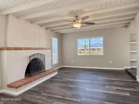 Living - 7626 E 38th St, Tucson, AZ 85730 photo 1 of 11