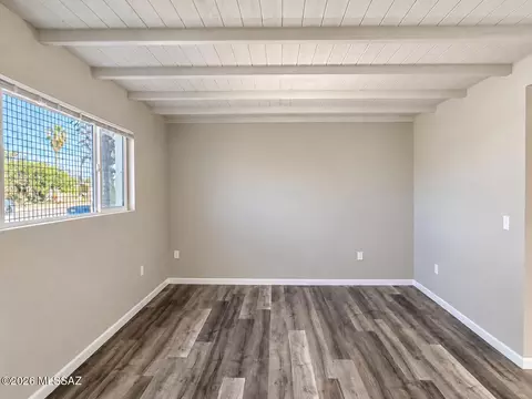 Living - 7626 E 38th St, Tucson, AZ 85730 photo 8 of 11