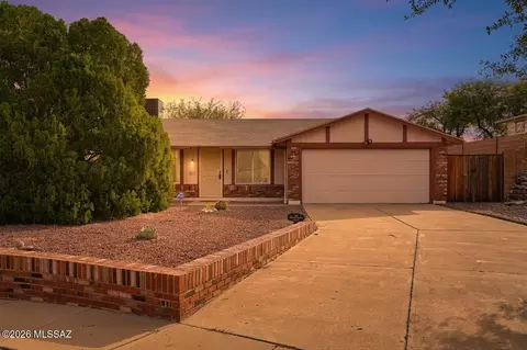 840 N Constitution Dr, Tucson, AZ 85748