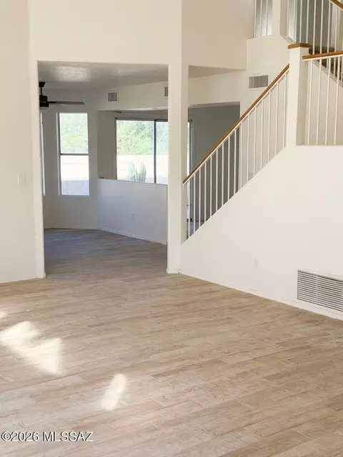 10351 E Windstorm Dr, Tucson, AZ 85748 photo 2